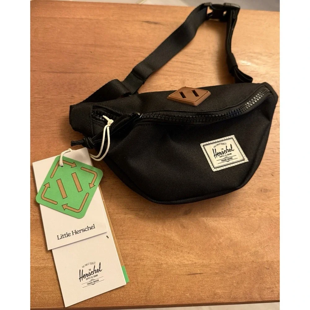 Little‎ Herschel Hip Pack Crossbody Adjustable Strap Black Classic Staple NWT